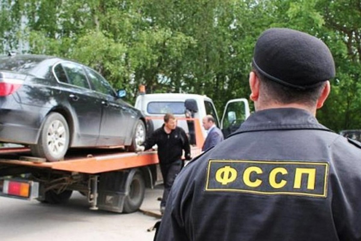 В Твери судебные приставы могут остановить на улице и изъять автомобиль должника 
