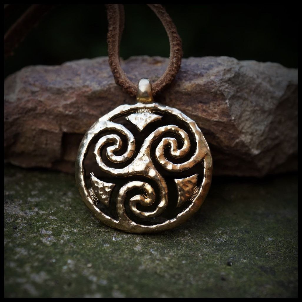 Трискель кулон 