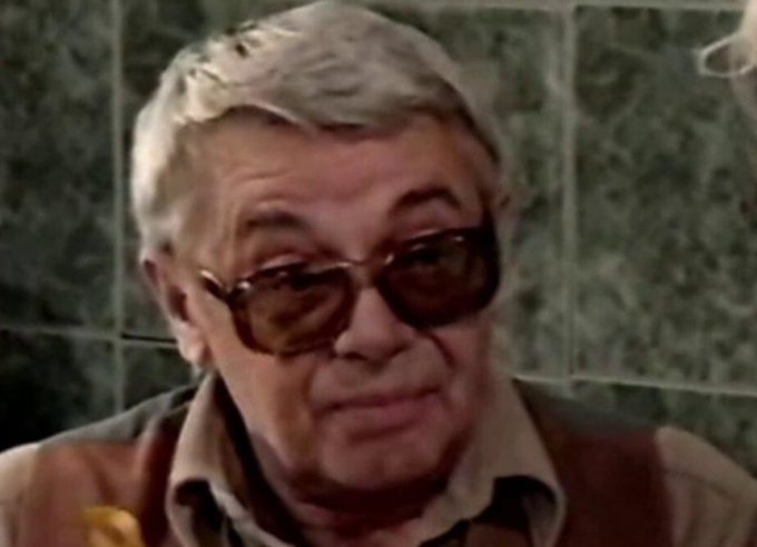  Александр Демьяненко в сериале «Кафе Клубничка» / Голдвидео, РТР