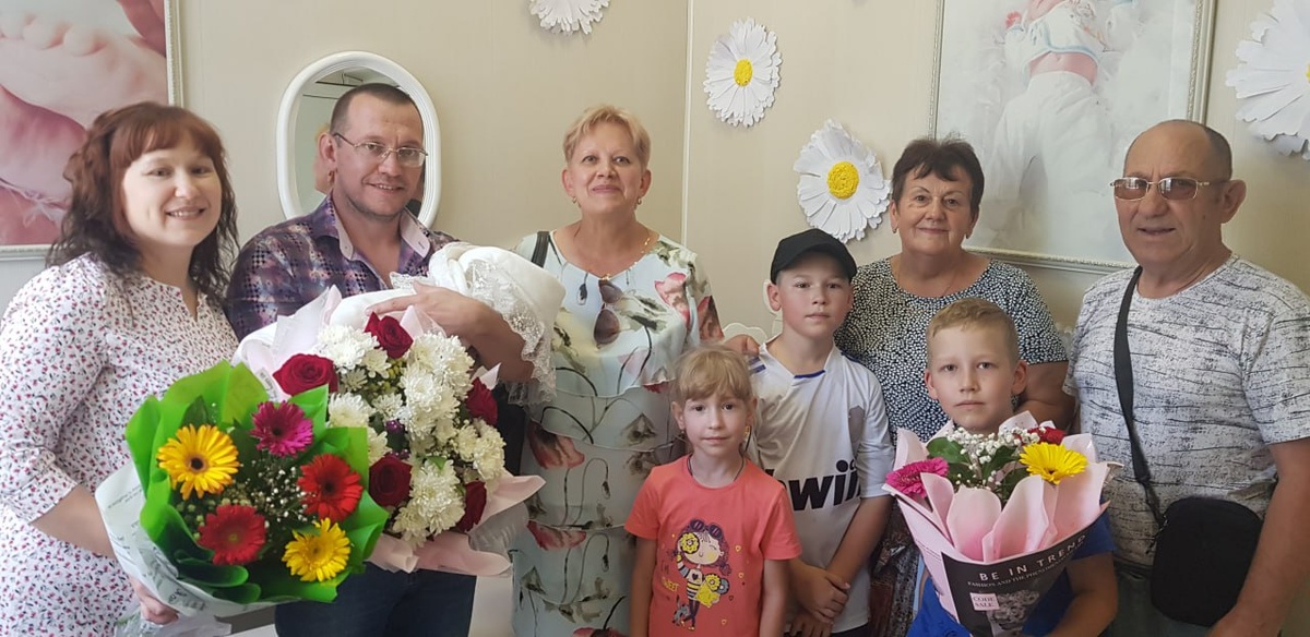    В Орском перинатальном центре за 7 месяцев родились 1195 детей. Кого больше — мальчиков или девочек?