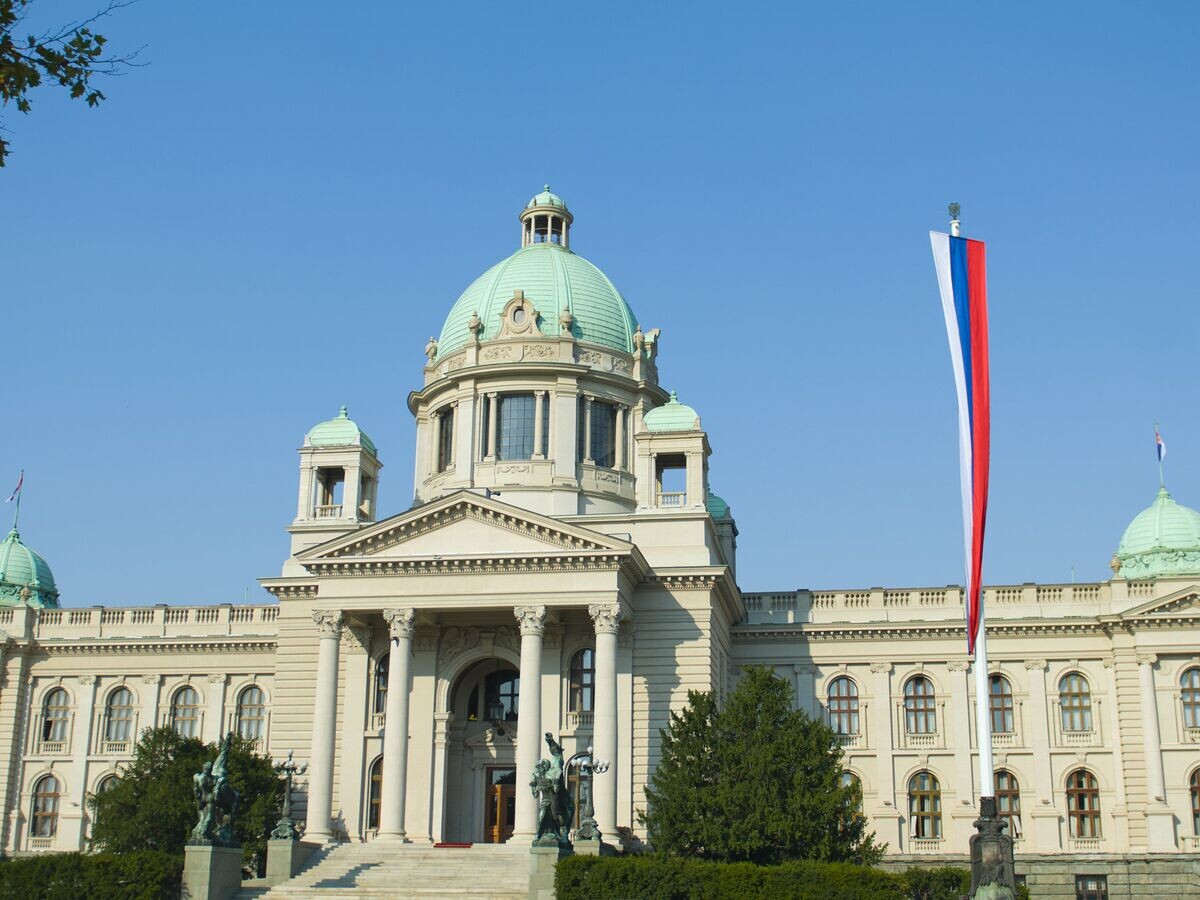    Парламент Сербии в Белграде© Fotolia / krutenyuk