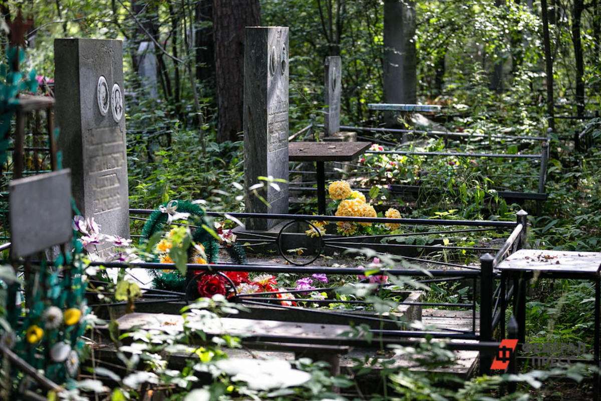 Повреждены десятки захоронений.  Фото: ФедералПресс / Евгений Поторочин