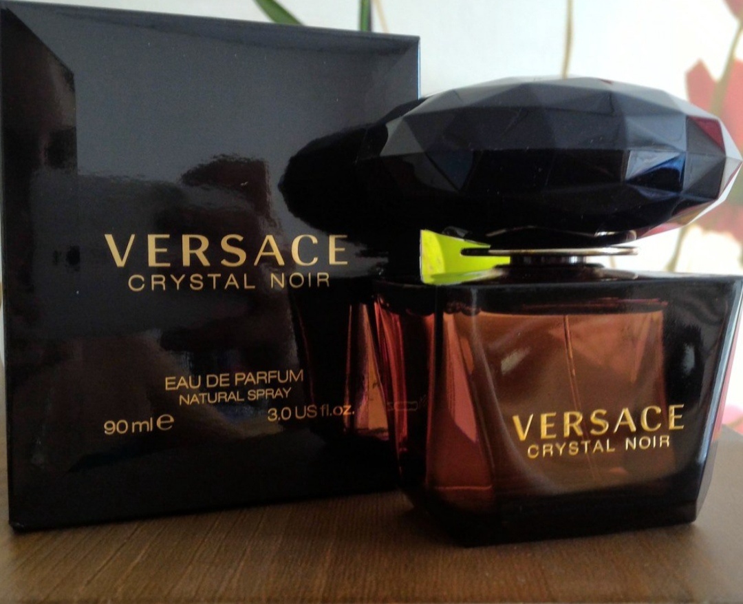 Версаче Брайт Кристал нуар.Туалетная вода
