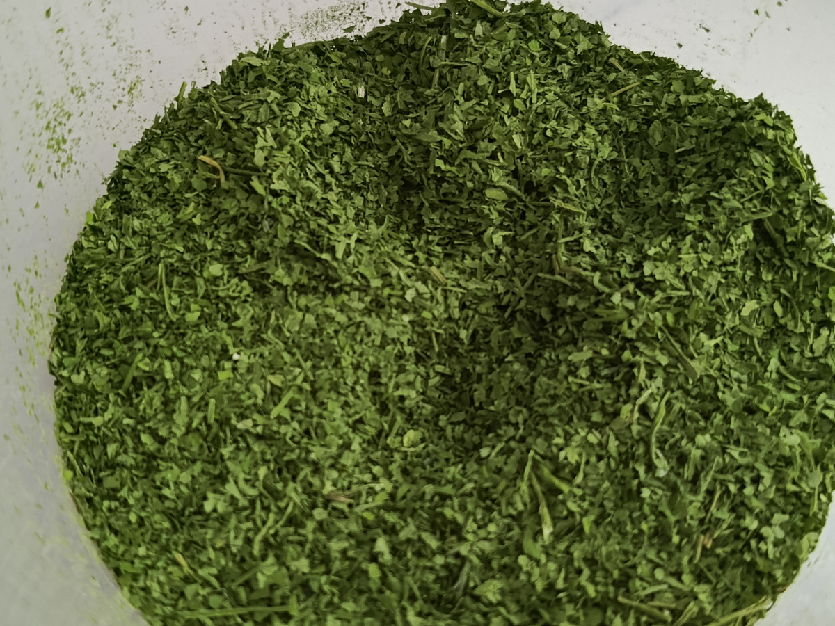 Петрушка сушёная 