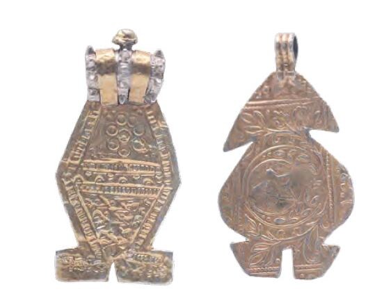 Подвески-амулеты тасвира. Северный Оман, XX в. © Национальный музей Султаната Оман