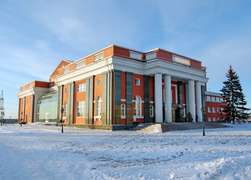 Дворец искусство в Кондопоге. Фото: https://tur-ray.ru/kondopoga-attractions.html