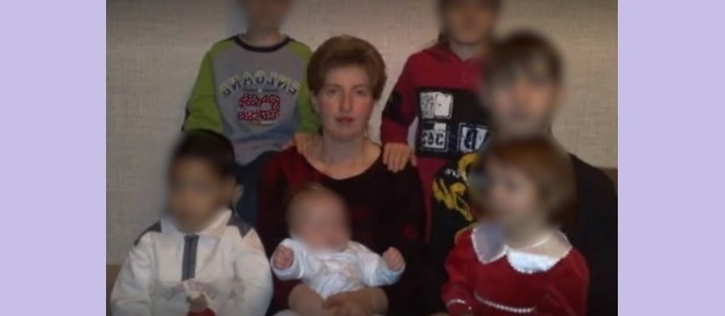 Юлия Логинова с детьми
