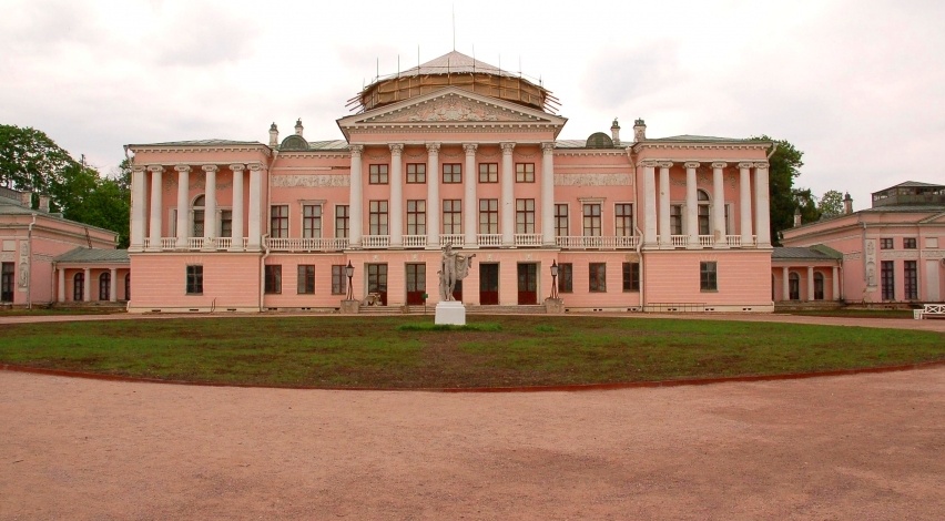 Крепостной театр Шереметева в наши дни.