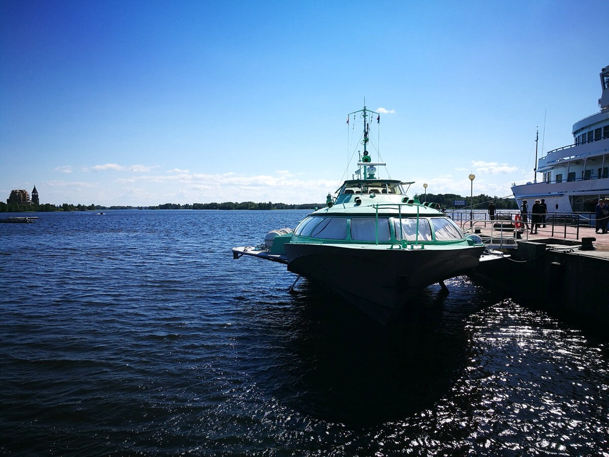 Метеор на причале