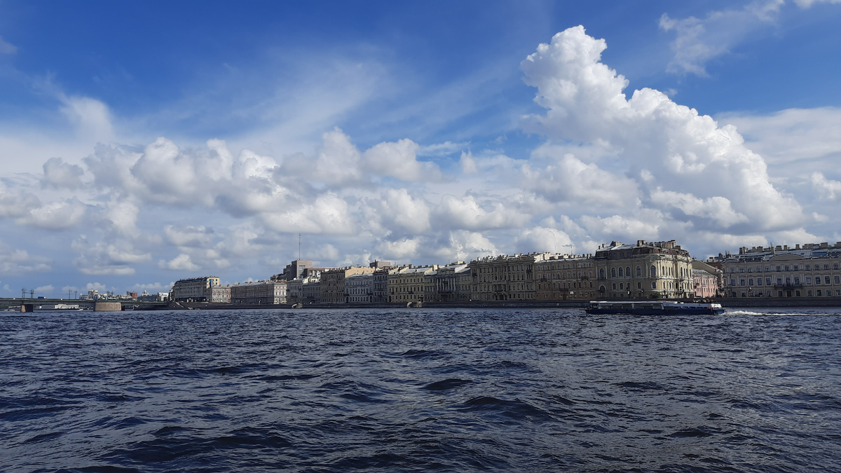 В акватории Невы