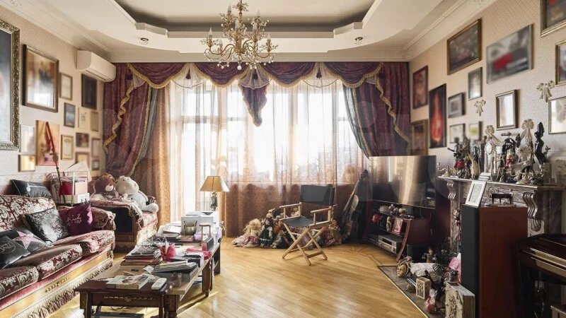     Квартира Ларисы Долиной. 112