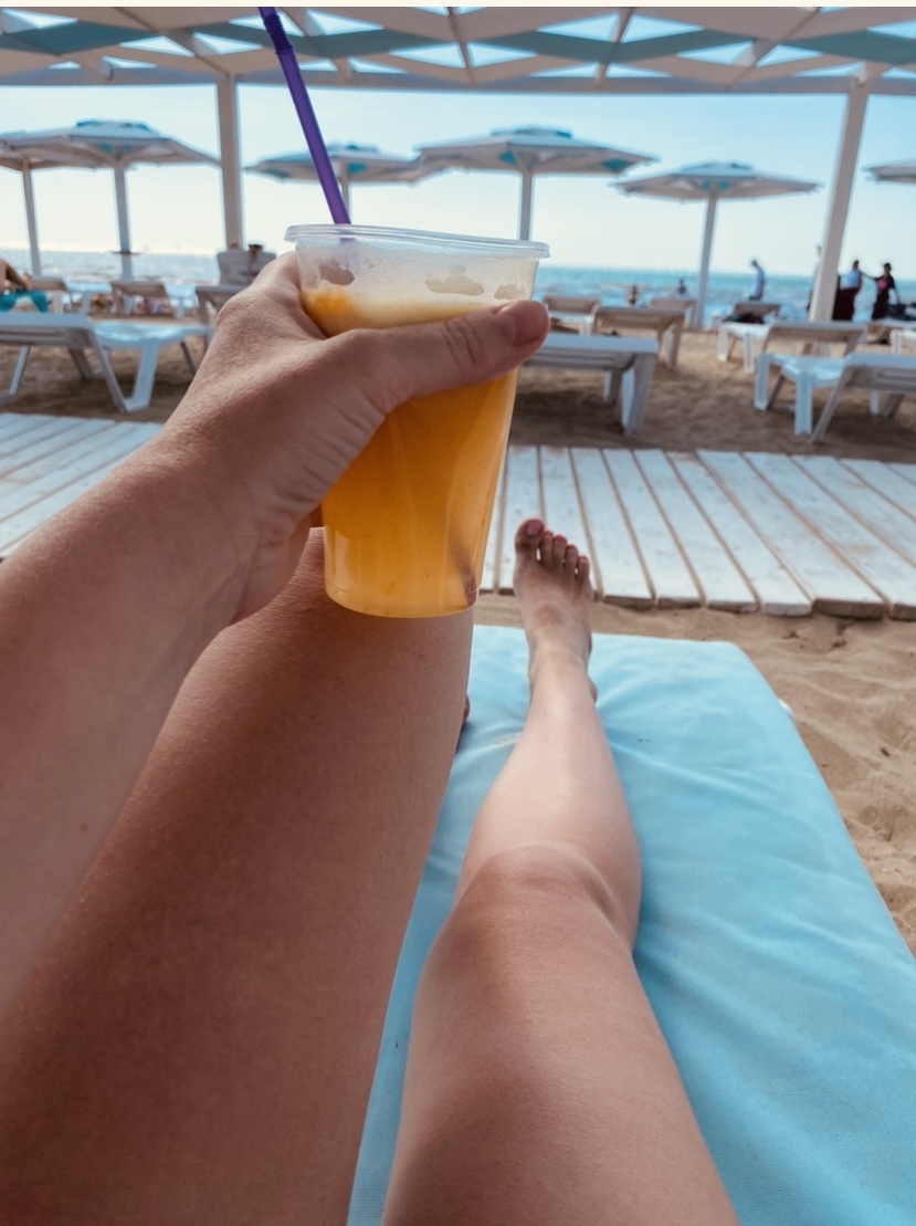 Просто ноги автора)