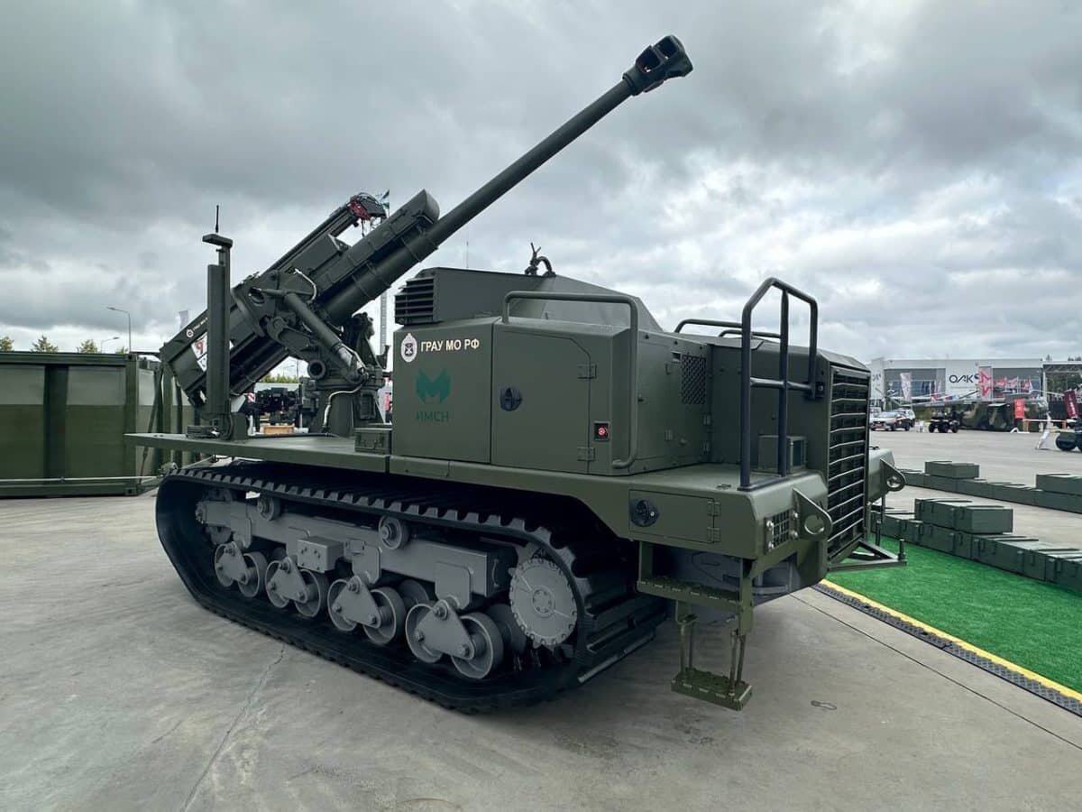    САУ «Клевер» на роботизированном шасси МТС-15 / © Илья Максимов