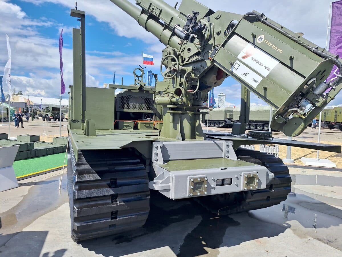    САУ «Клевер» на роботизированном шасси МТС-15 / © Илья Максимов
