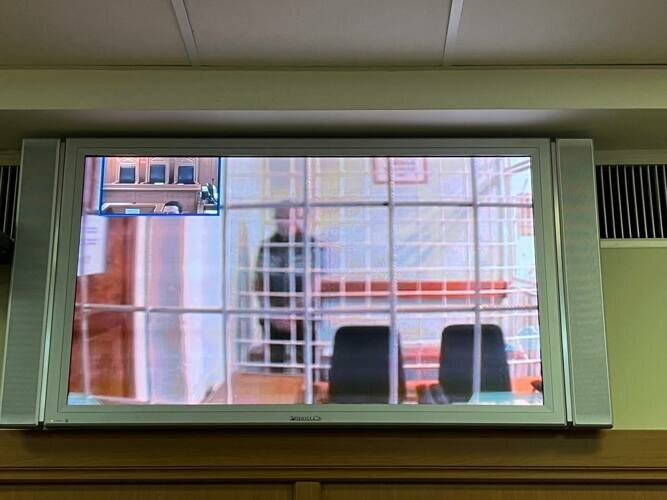    На протяжении всего судебного процесса Фаттахов стоял, на скамейку сел, лишь когда судья ушла в совещательную комнату.   
Фото: Альбина Фархутдинова