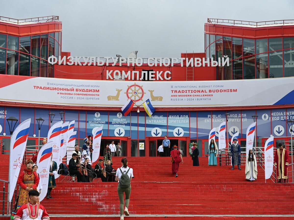    На открытии Международного форума "Традиционный буддизм и вызовы современности" в Улан-Удэ© РИА Новости / Евгений Епанчинцев