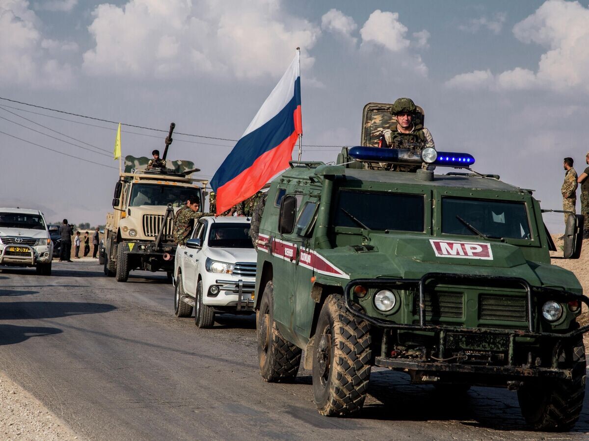    Российская военная полиция на северо-востоке Сирии© AP Photo / Baderkhan Ahmad