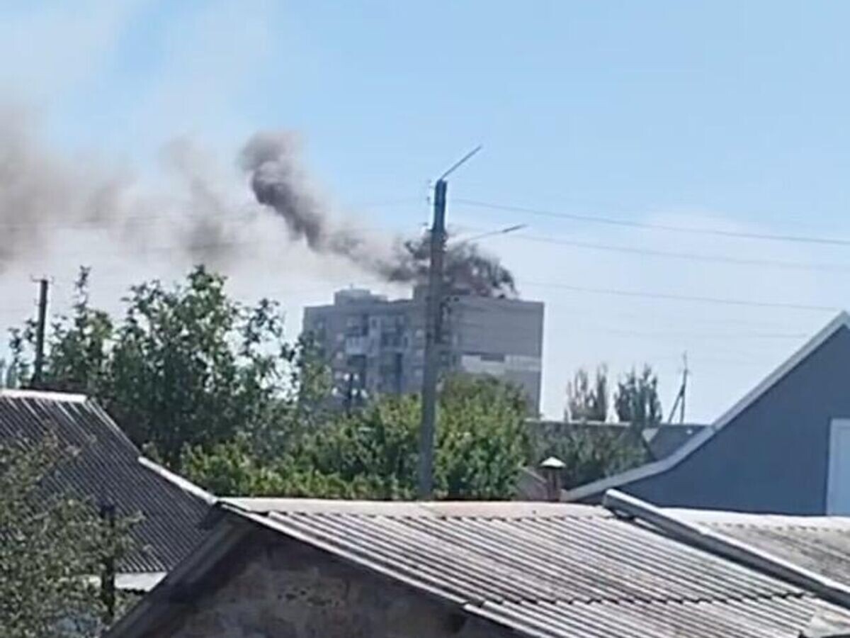    Последствия удара со стороны ВСУ по Каховке в Херсонской области© Павел Филипчук Глава округа/Telegram