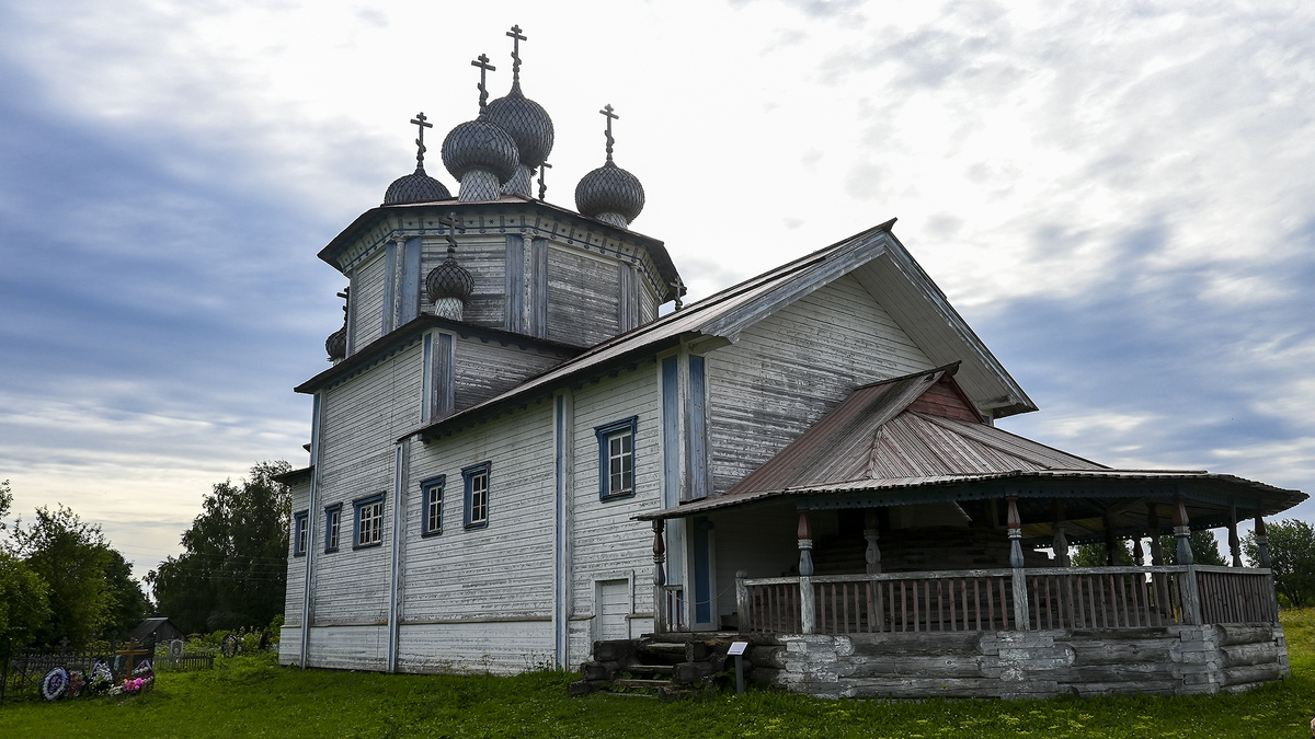 село Лядины, Богоявленская церковь, 35 км от Каргополя, 1793-1798г.г.