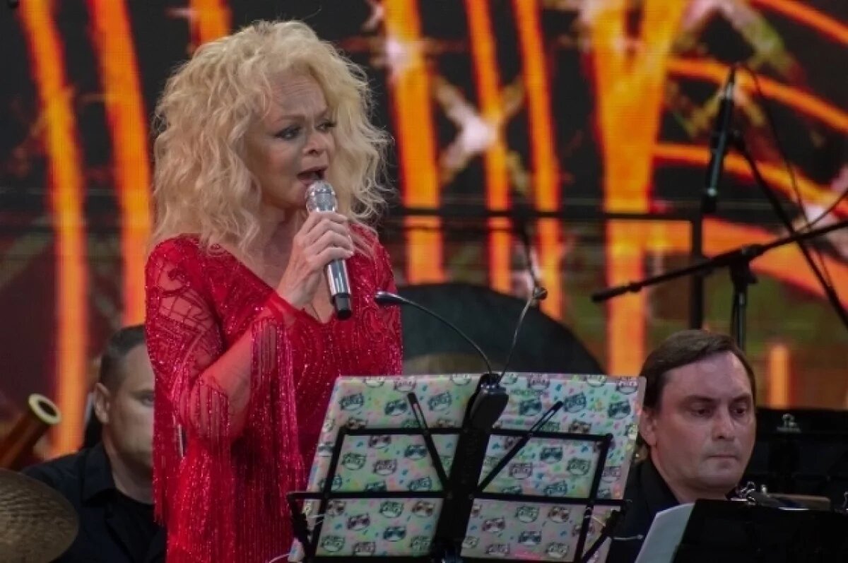    Преступники с апреля по август уговаривали Долину перевести деньги