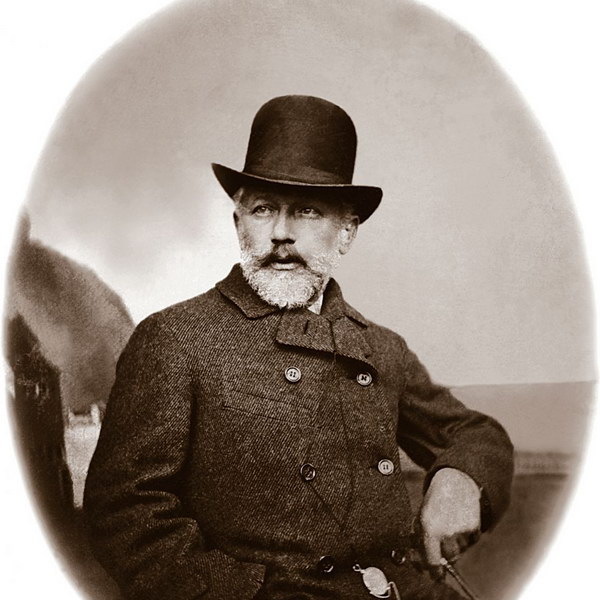     Цилиндр с автографом Чайковского впервые представят на II Петровском оперном бале