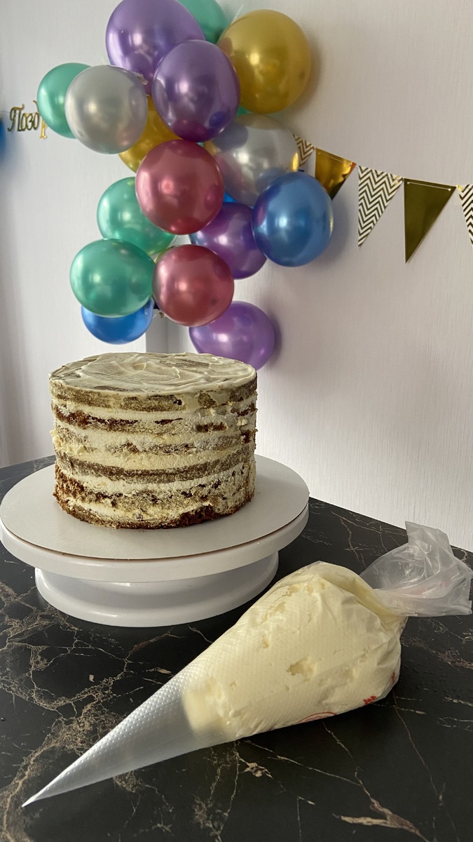 Торт постоял в холодильнике ночь и стабилизировался