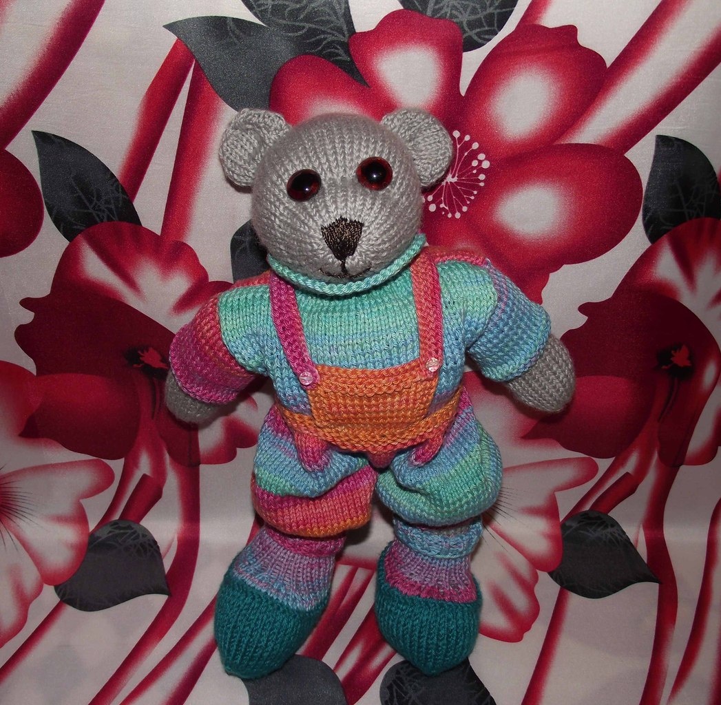 Вязаный мишка мой