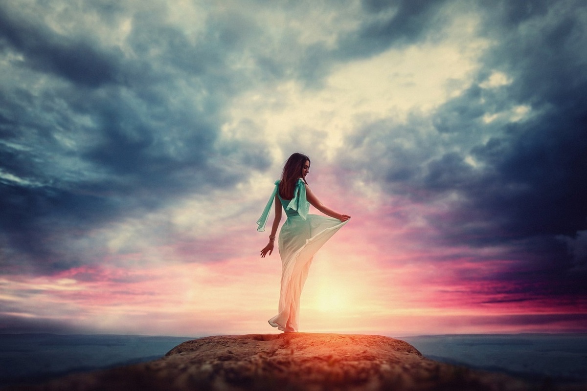 Павел Глоба дал гороскоп на 14 августа.