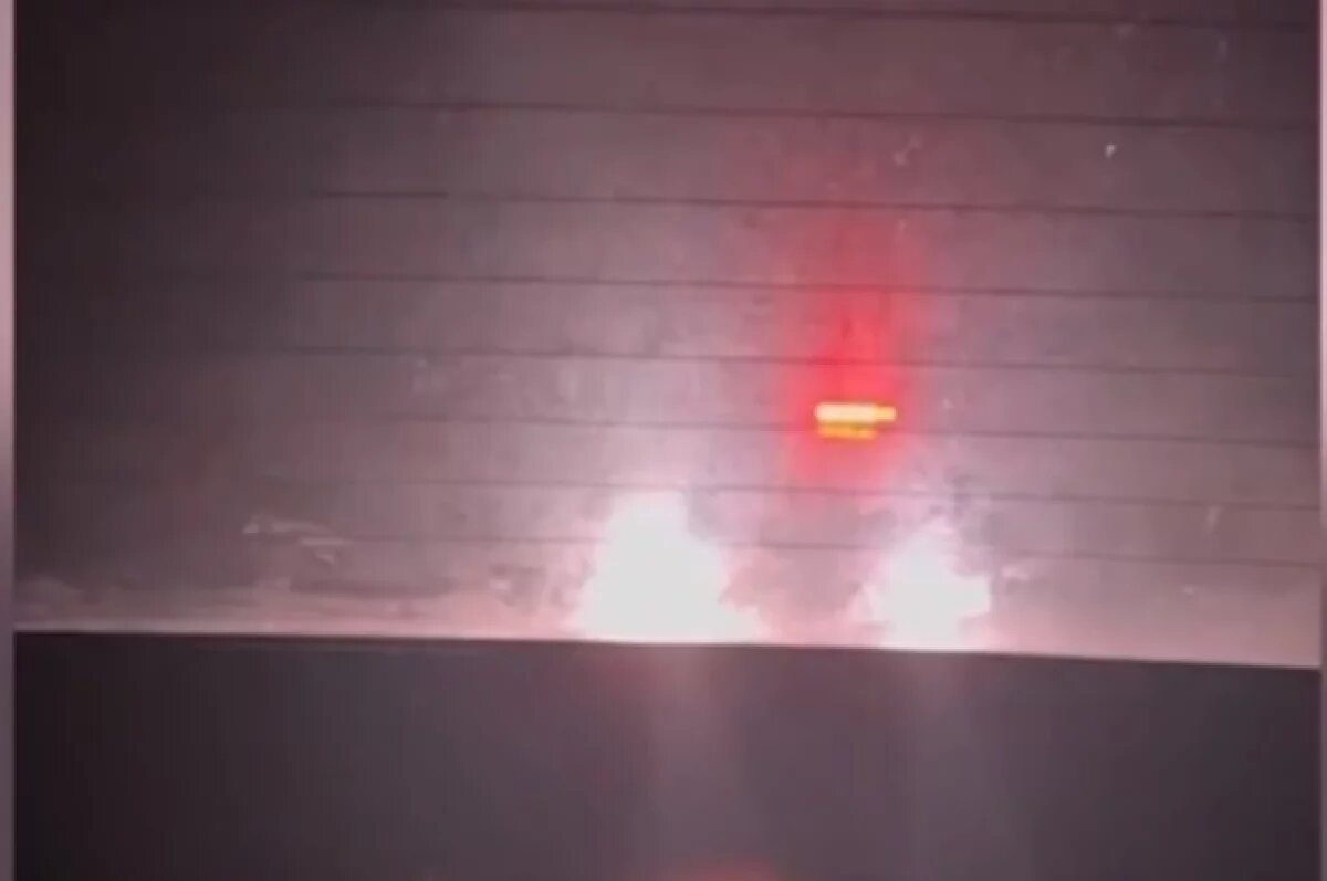    18-летняя девушка получила пули в живот, ногу и спину.