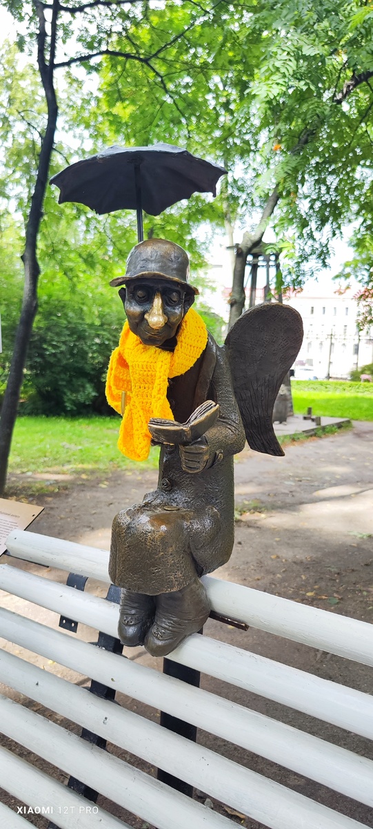 Ангел в Измайловском саду.