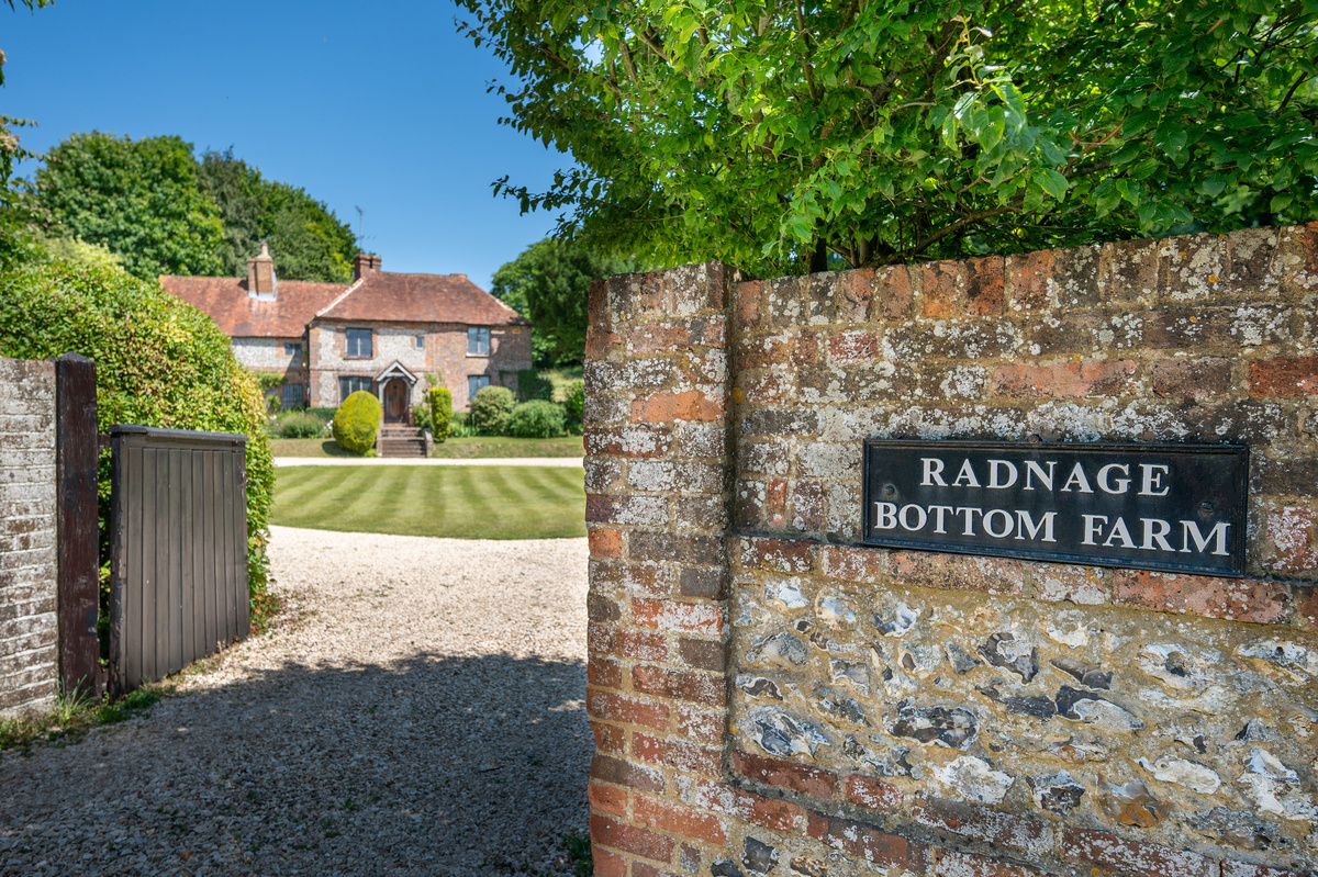 Radnage Bottom Farm. Открытый источник