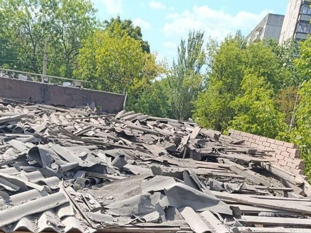    Последствия обстрела со стороны ВСУ Никитовского района Горловки© Фото : Приходько РИК/Telegram
