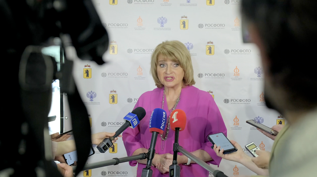видео репортаж, фрагмент фильма "Дневник фестиваля капеллы к 800-летию А.Невского"