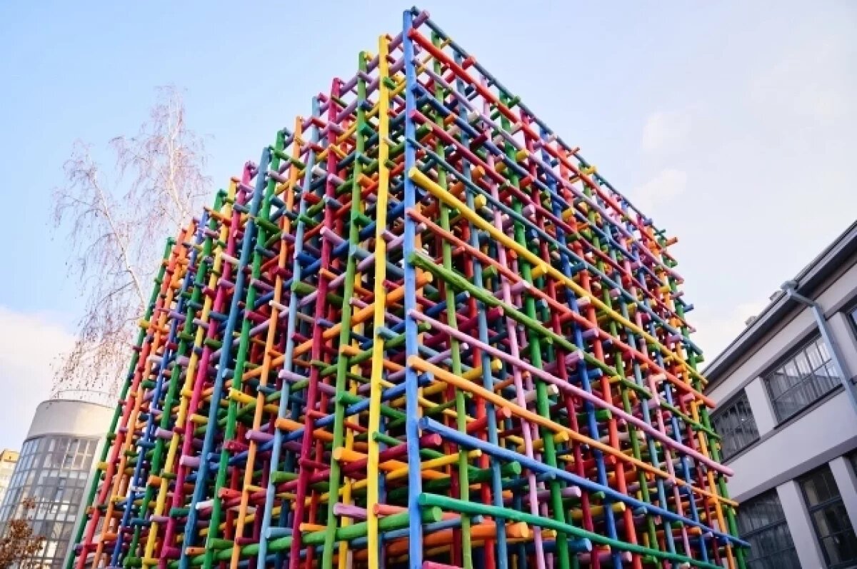    В Самаре уберут арт-объект «Супрематический куб» у филиала Третьяковки