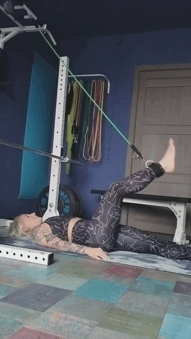 Сгибание колена лёжа с резинкой, эспандером или тросовым тренажером