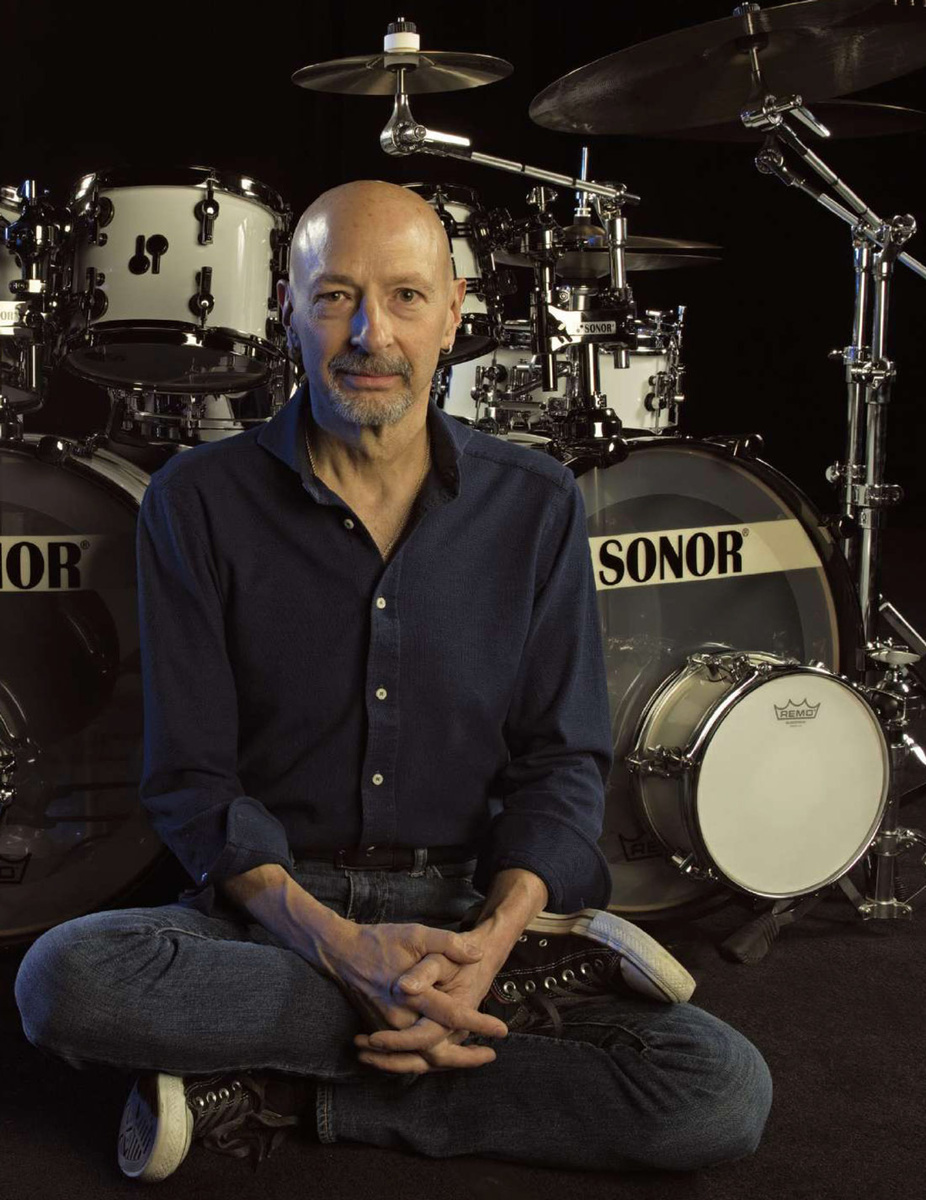 Стив Смит (Steve Smith), барабанщик группы Journey.