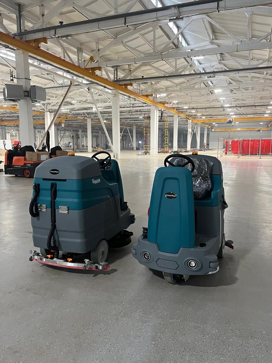 Запуск и обучение , важный момент в приобретении поломоечной машины. 