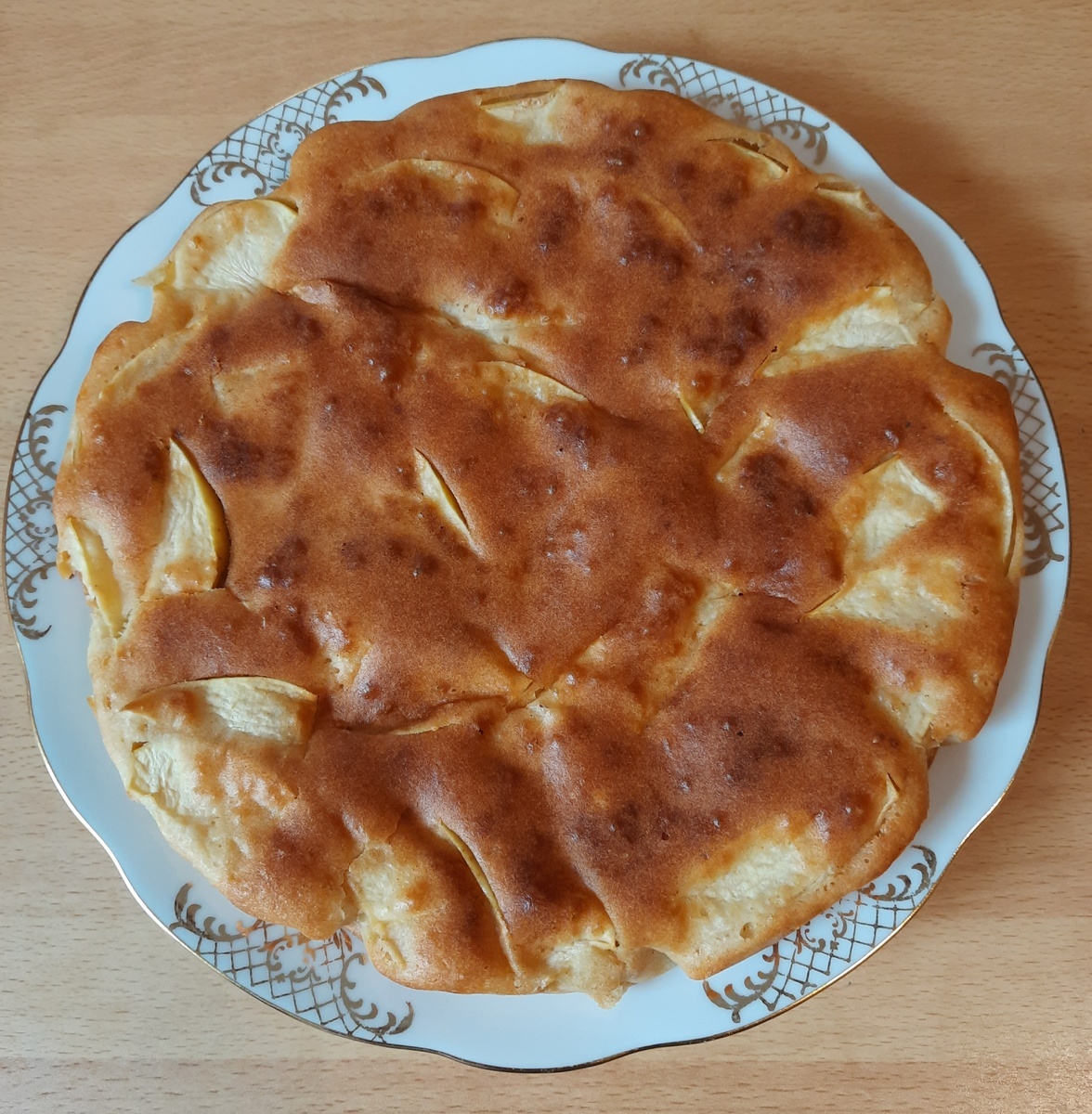 Вообще-то грешу против истины - это шарлотка от Луизы Кис. Но как красиво! 