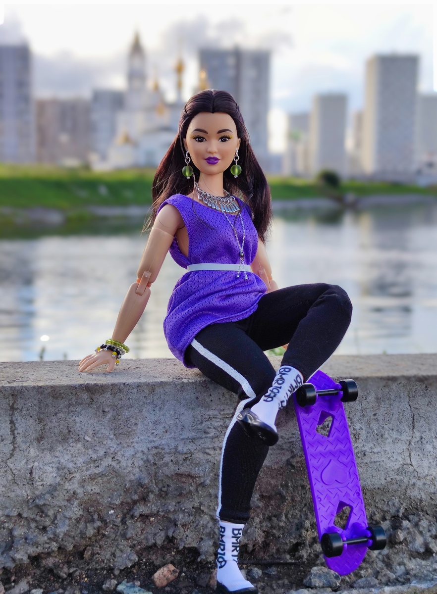 Barbie BMR1959 азиатка Кира на пышном теле