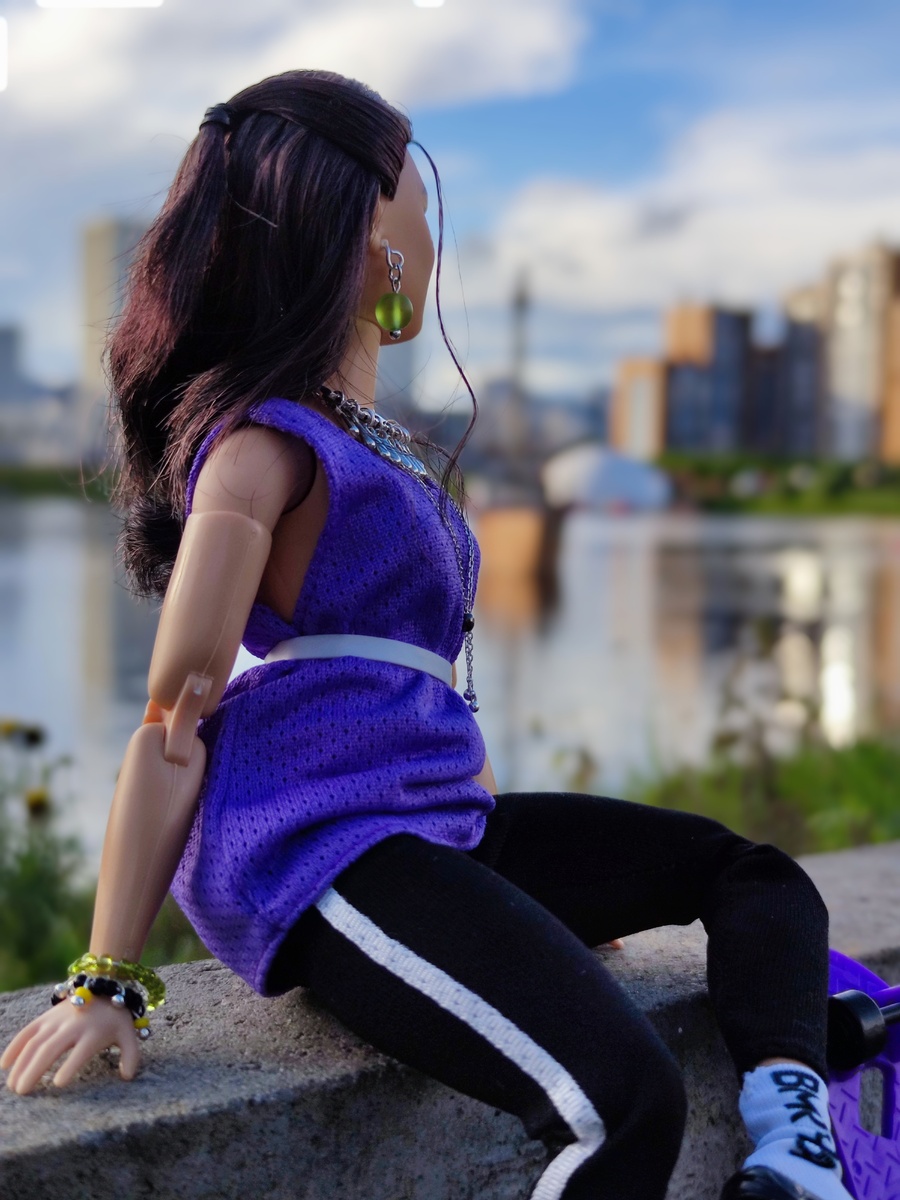 Barbie BMR1959 азиатка Кира на пышном теле