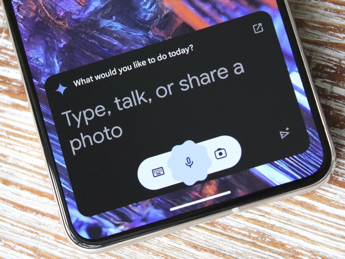    Google представила Gemini Live — нейросеть-компаньона нового поколения