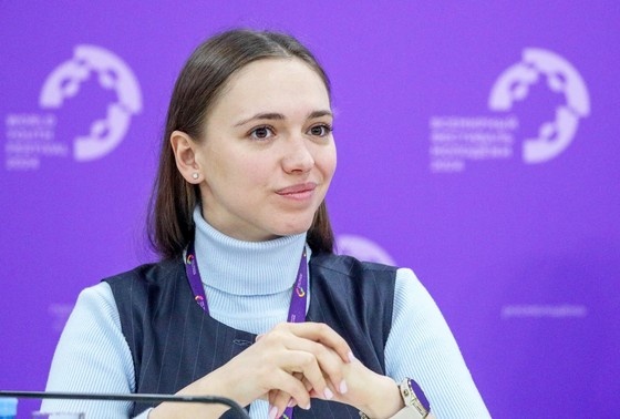    Ксения Разуваева