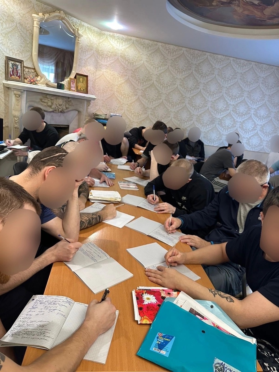 В реабилитационном центре «Верный шаг» в Екатеринбурге проведена лекция на тему «Сценарий жизни зависимых».