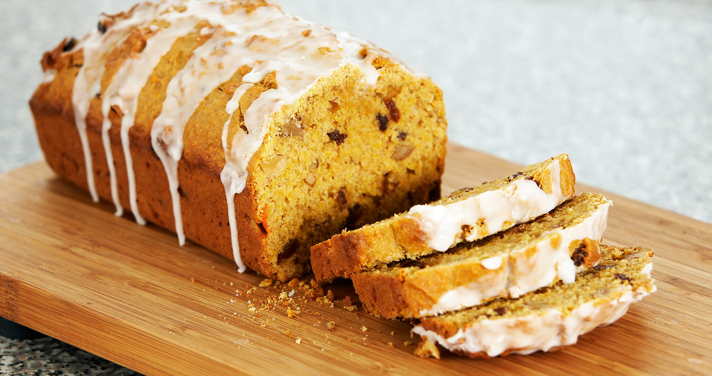 Рецепт ароматного морковного кекса с сахарной глазурью. Готовим выпечку