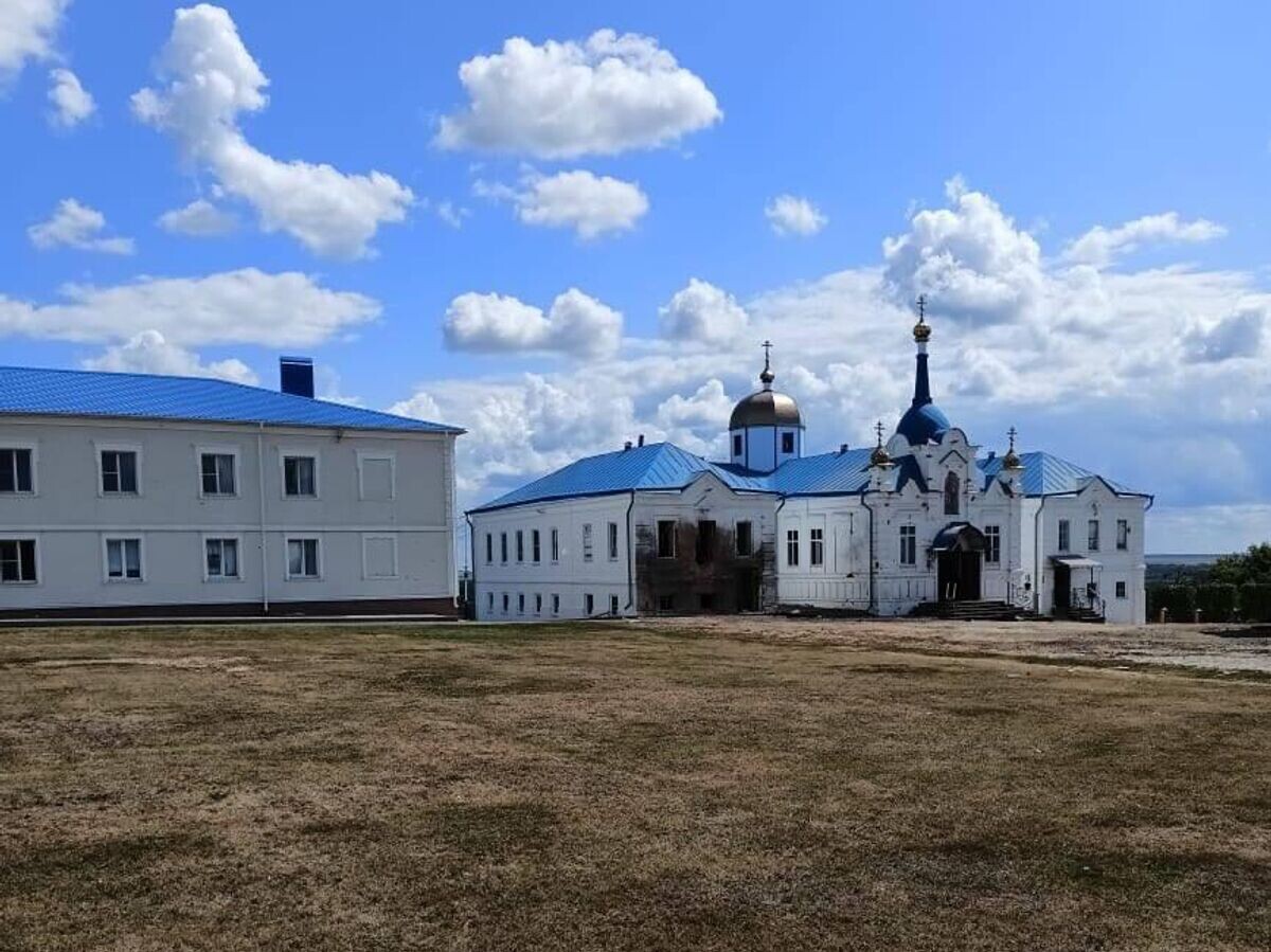    Горнальский Свято-Николаевский Белогорский мужской монастырь в Курской области после обстрела ВСУ© Фото : соцсети