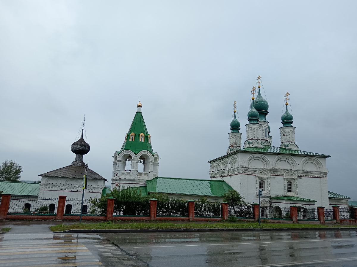 7:30. Дождливое утро. 