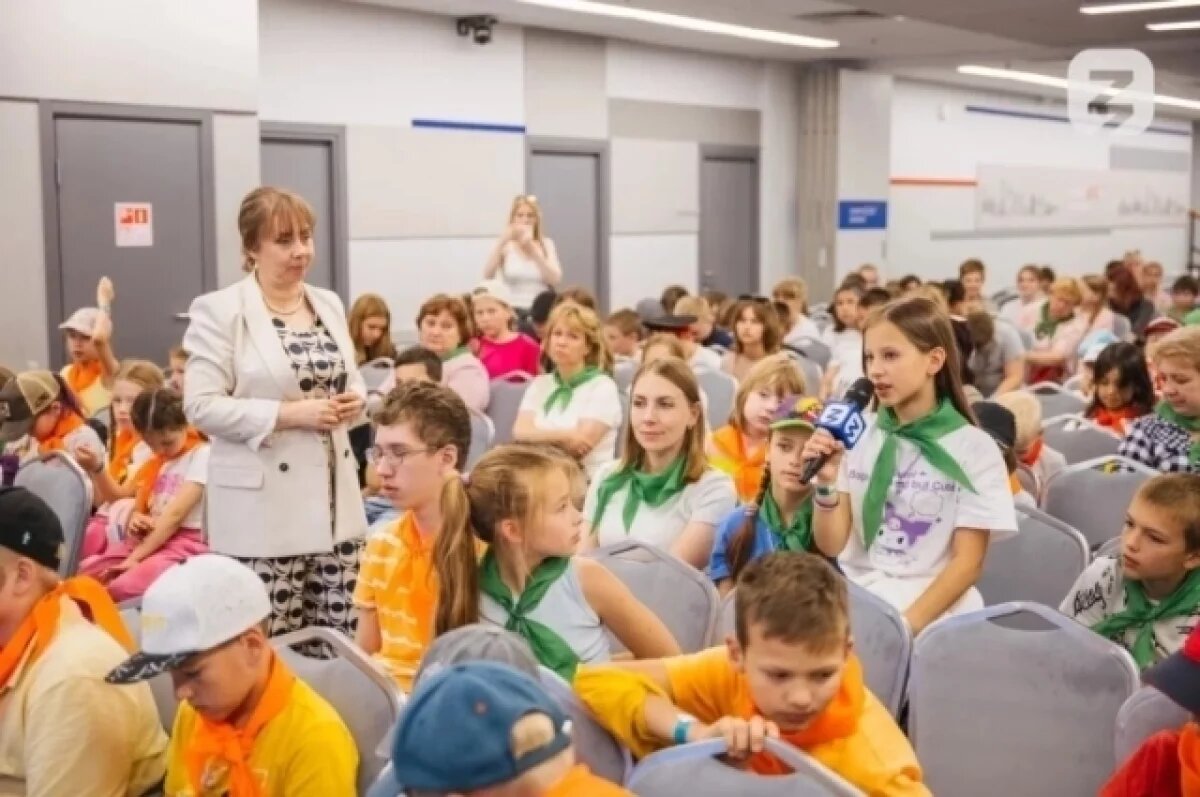    Трое школьников из Новосибирска попали в топ-100 юных блогеров России