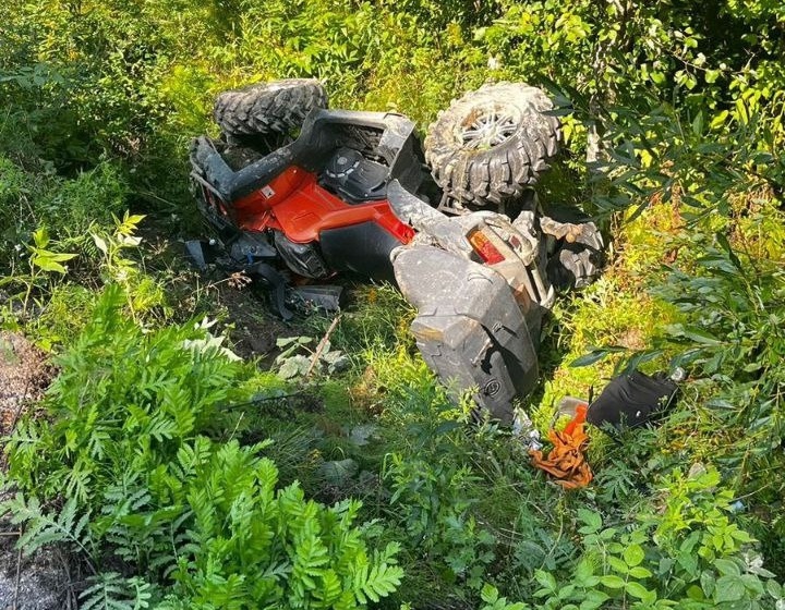    Появились фото с места смертельного ДТП в Пряжинском районе КарелииМВД Карелии