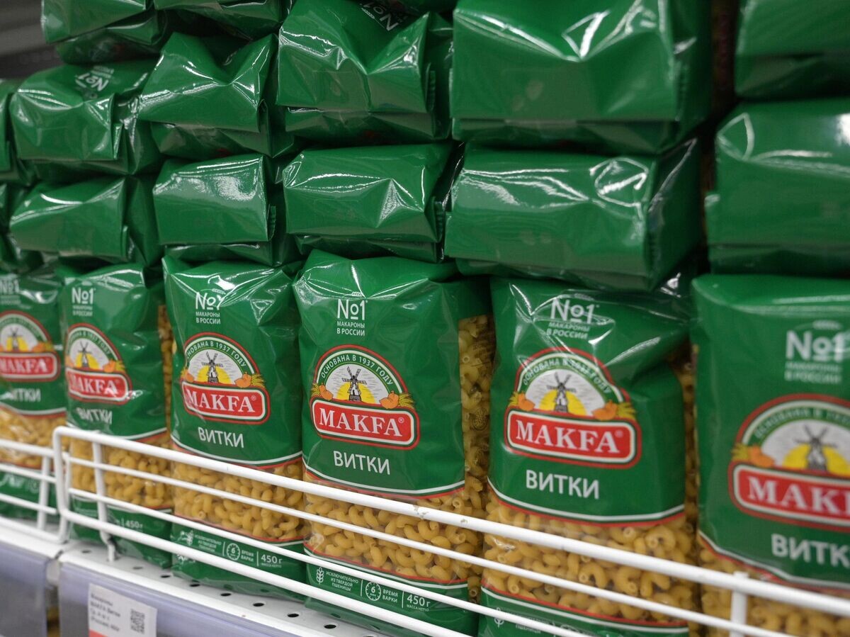    Ассортимент продукции компании "Макфа" в одном из магазинов в Москве© РИА Новости / Алексей Никольский