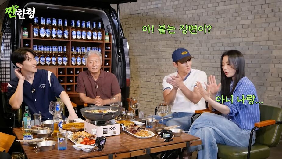    Кадр из видео